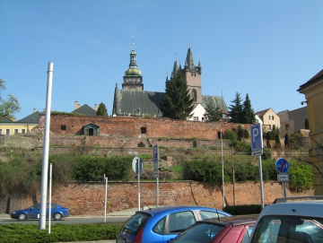 2010 město s Jůnovými