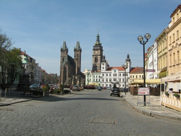 2010 město s Jůnovými