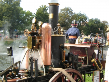 2009 Parostroje na nábřeží