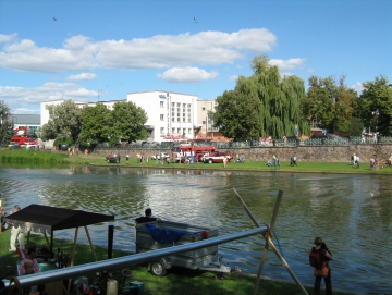 2008 porostroje na nábřeží